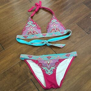 Women’s/teens XS Victoria Secret swimsuit bikini set (top and bottoms)